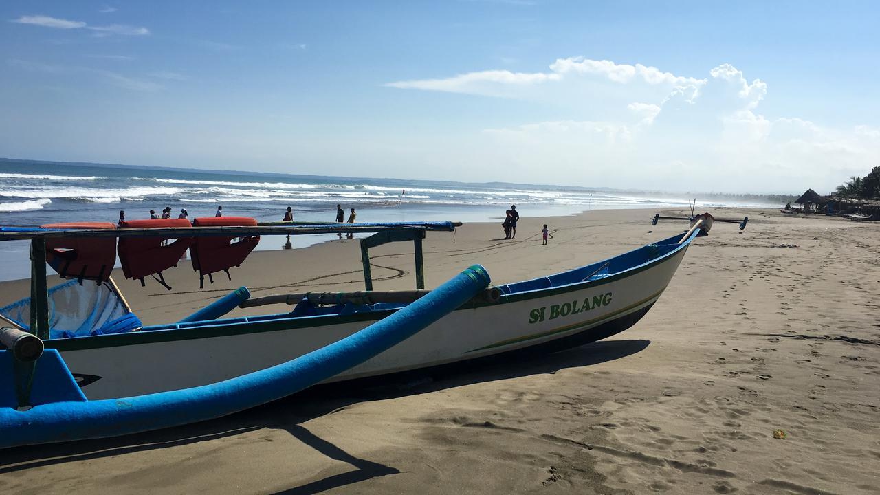 Uni Beach Hotel بانجانداران المظهر الخارجي الصورة